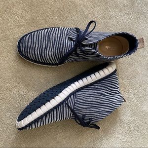 Navy/white ankle booties